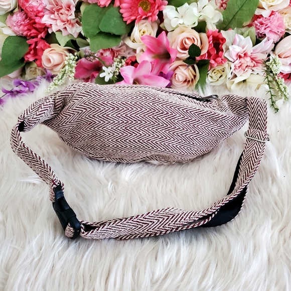 Nwot handmade hemp cotton boho fannypack - Picture 7 of 9